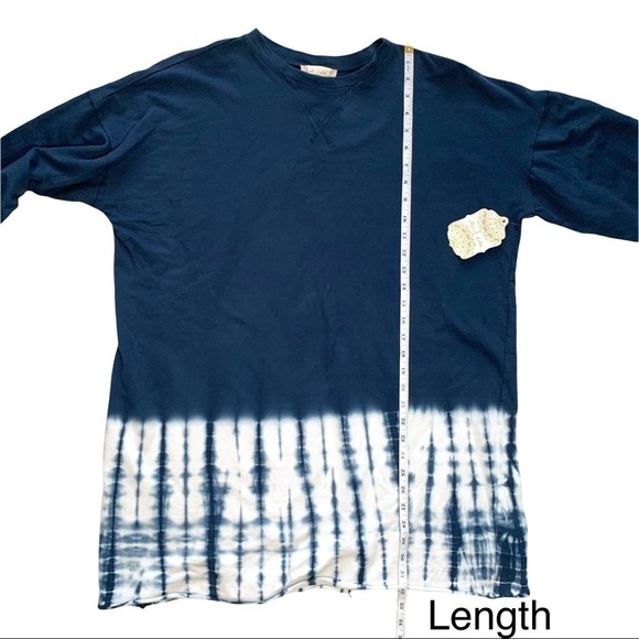 Altar’d State Long Sleeve Navy and Whites Tie Dye Long Sleeve Sweatshirt Dress - Picture 14 of 16